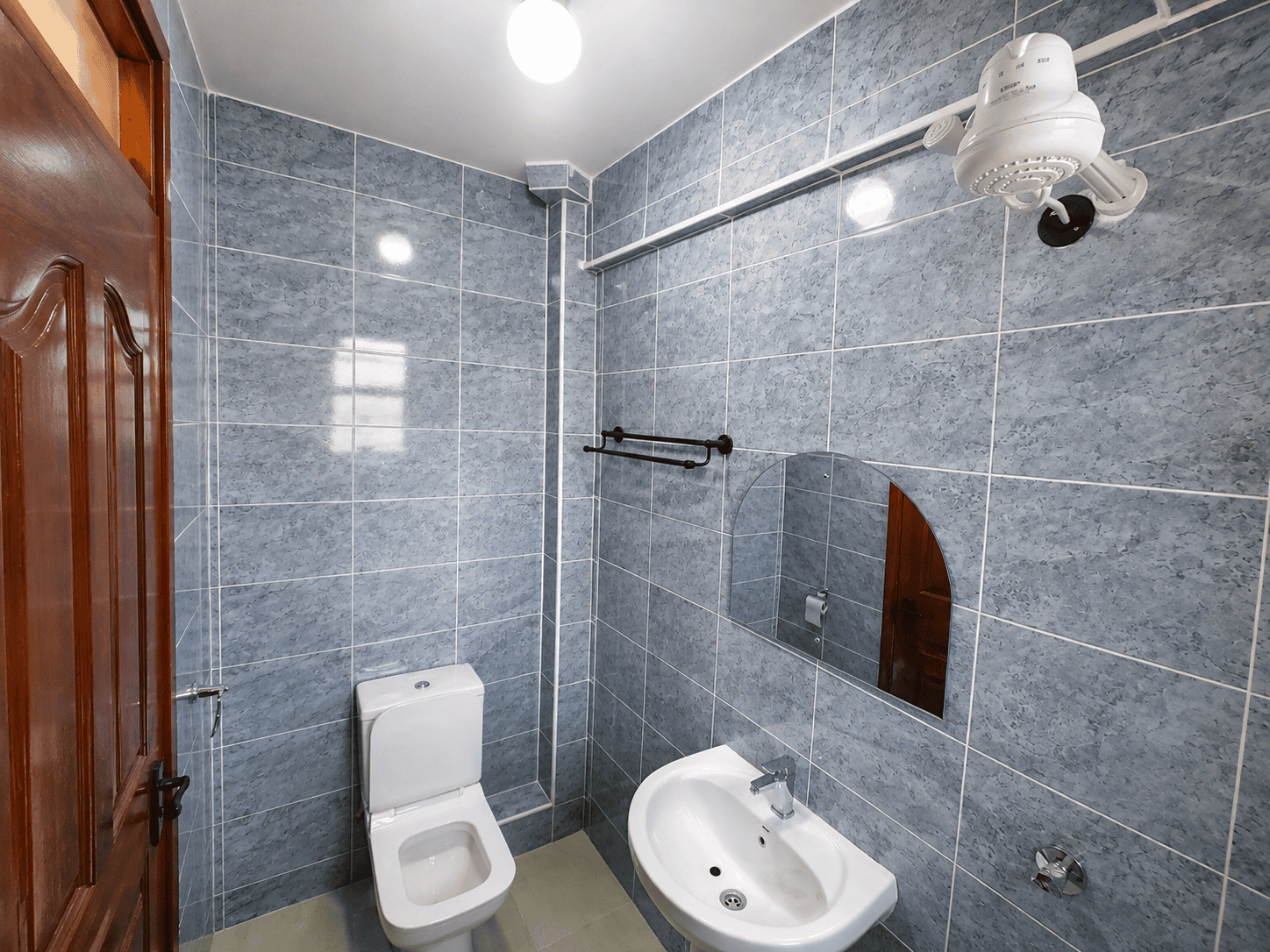 Latrine 2